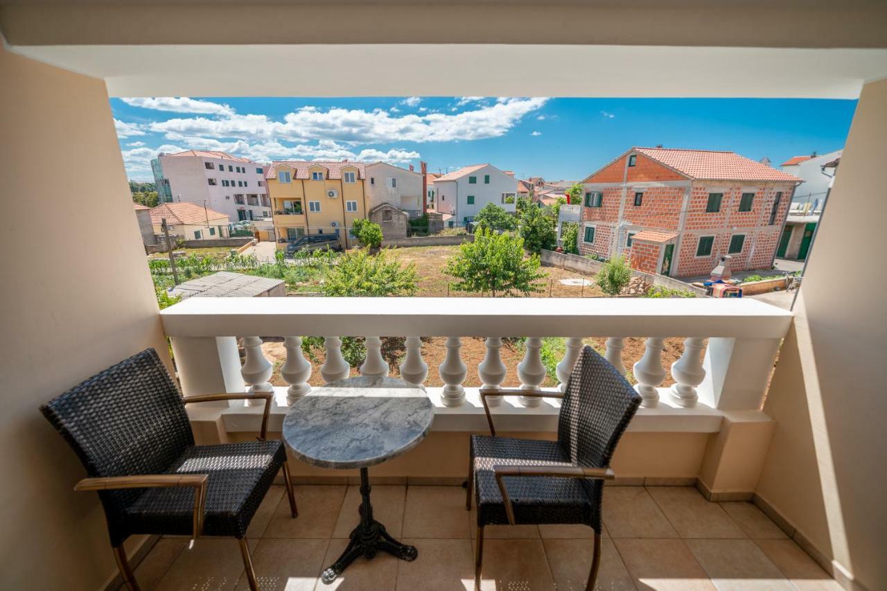 Apartments Janjac Vodice Exterior foto